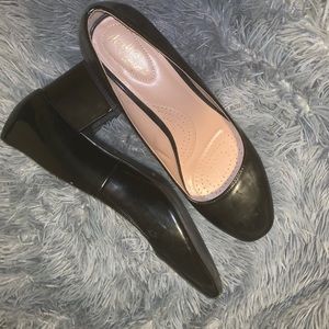 Size 13 Dexflex Comfort Heels- Black